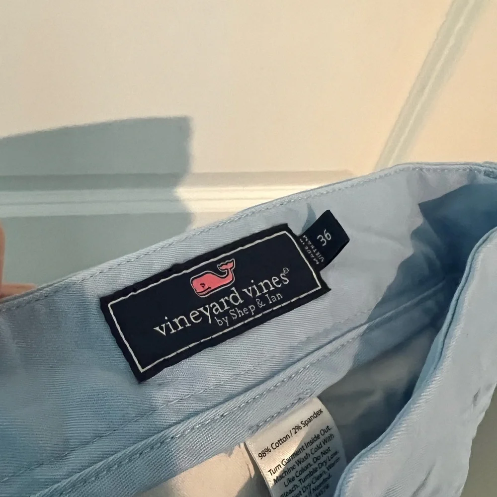 Like New Vineyard Vines 9 inch Breaker Shorts in Jake Blue - Picture 3 of 6